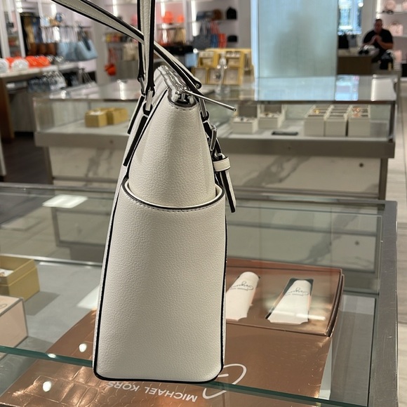 Michael Kors Charlotte Large Logo and Leather Top-Zip Tote Bag
Optic White 
NWT - Picture 11 of 16